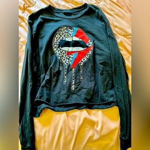 Women’s boutique cropped tee